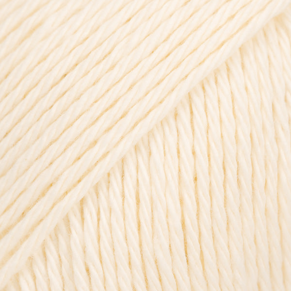 DROPS Magic, färg 70 off white