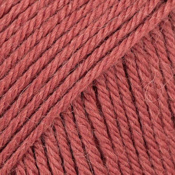 DROPS Lima, färg 9021 brick red