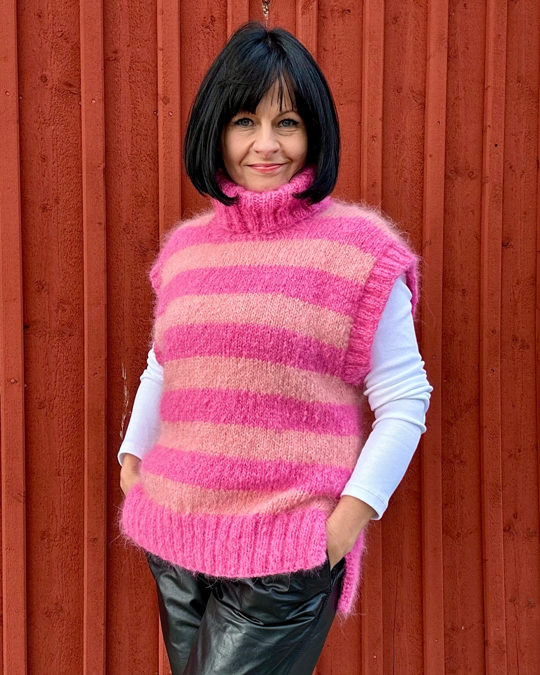 Cherry Sorbet Vest i randig version, DROPS Melody 17 och 25 med Kid-Silk 13 och 53, Mahani Studio